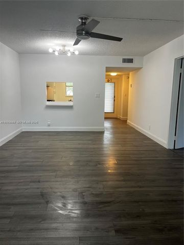 8301 Sands Point Boulevard S206, Tamarac, FL 33321