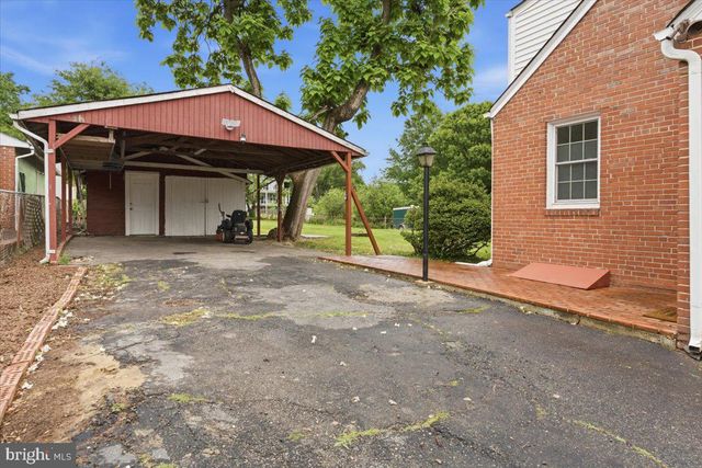 2716 SCHOOLEY DR, Alexandria, VA 22306