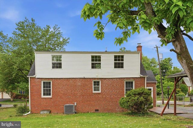 2716 SCHOOLEY DR, Alexandria, VA 22306