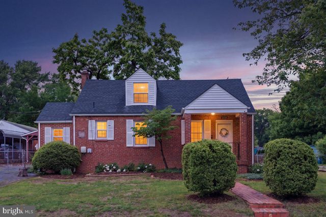 2716 SCHOOLEY DR, Alexandria, VA 22306