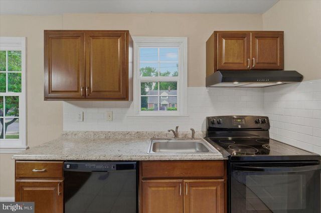 2716 SCHOOLEY DR, Alexandria, VA 22306