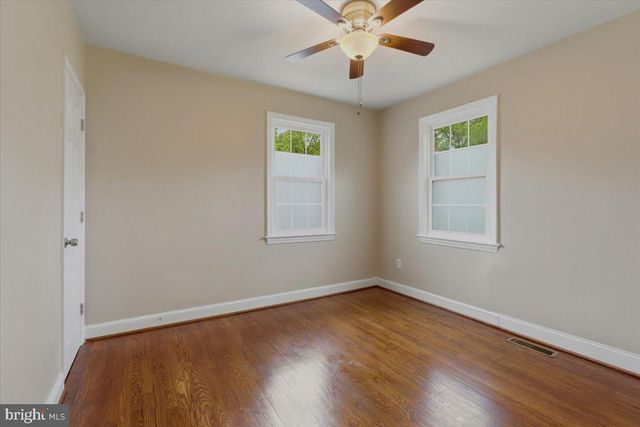 2716 SCHOOLEY DR, Alexandria, VA 22306