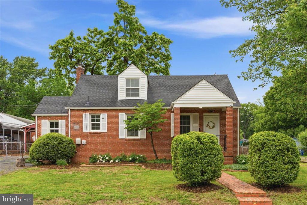 2716 SCHOOLEY DR, Alexandria, VA 22306