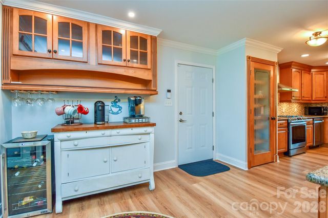 127 Fairway Drive, Mooresville, NC 28117