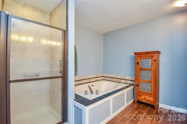 127 Fairway Drive, Mooresville, NC 28117
