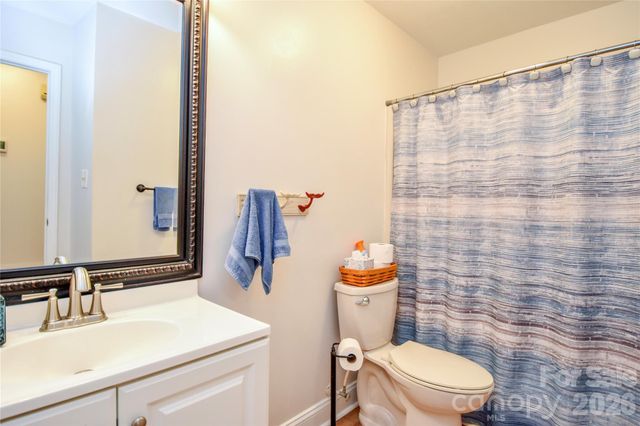 127 Fairway Drive, Mooresville, NC 28117