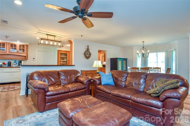 127 Fairway Drive, Mooresville, NC 28117
