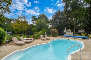 127 Fairway Drive, Mooresville, NC 28117