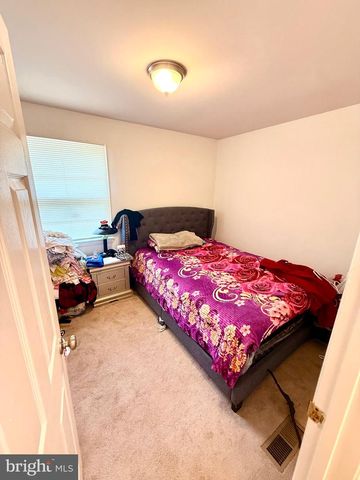 11713 BRADLEY FOREST RD, Manassas, VA 20112