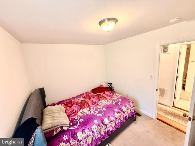 11713 BRADLEY FOREST RD, Manassas, VA 20112