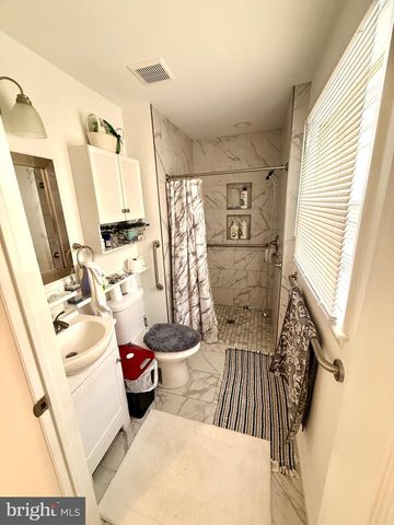 11713 BRADLEY FOREST RD, Manassas, VA 20112