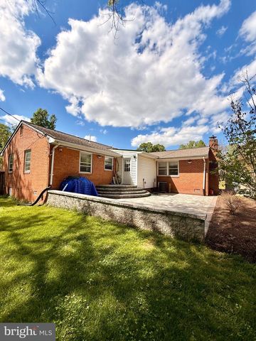 11713 BRADLEY FOREST RD, Manassas, VA 20112