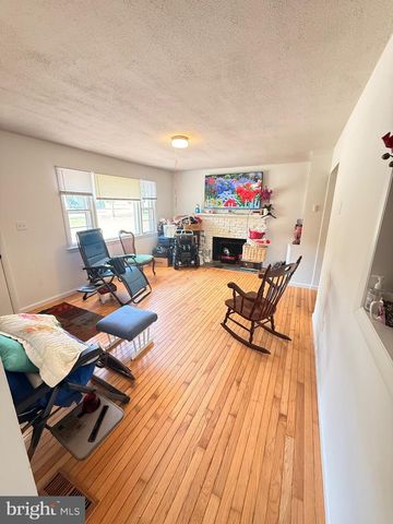 11713 BRADLEY FOREST RD, Manassas, VA 20112