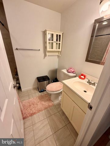 11713 BRADLEY FOREST RD, Manassas, VA 20112