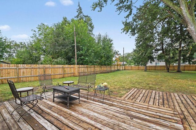 717 Whitehall Drive, South Bend, IN 46615