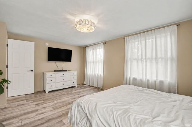 717 Whitehall Drive, South Bend, IN 46615