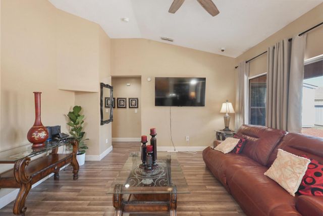 4216 Meadow Brook Ln, Salida, CA 95368