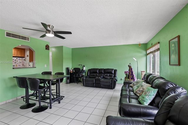 1300 W 53rd Street 25, Hialeah, FL 33012