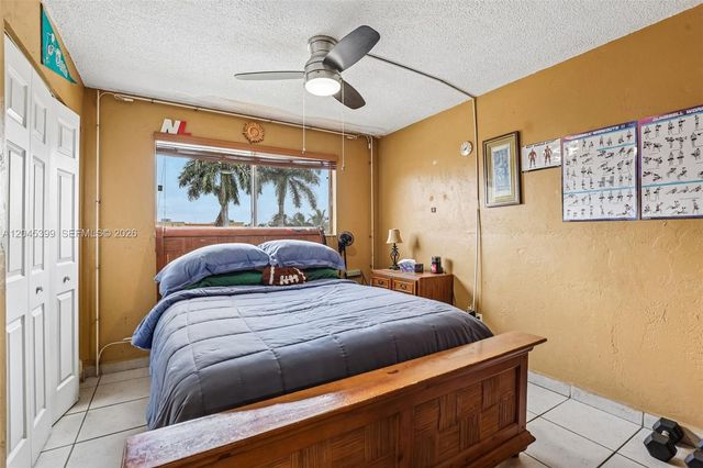 1300 W 53rd Street 25, Hialeah, FL 33012