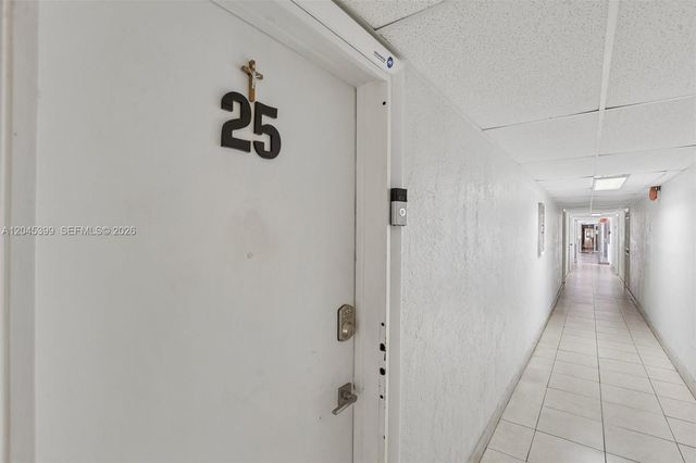 1300 W 53rd Street 25, Hialeah, FL 33012