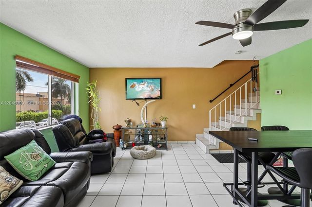1300 W 53rd Street 25, Hialeah, FL 33012