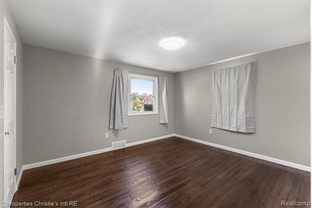 10842 Nottingham Road, Detroit, MI 48224