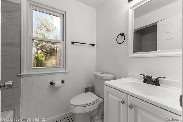 10842 Nottingham Road, Detroit, MI 48224