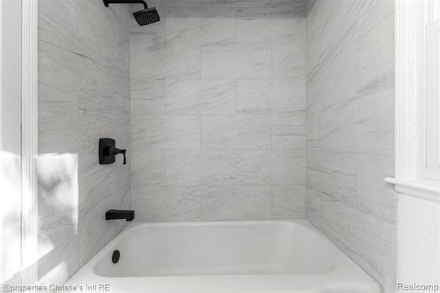 10842 Nottingham Road, Detroit, MI 48224