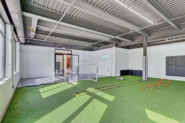 9201 Milwaukee Avenue N 207, Niles, IL 60714