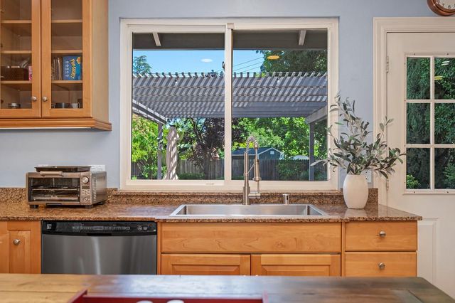 3645 Las Pasas Way, Sacramento, CA 95864