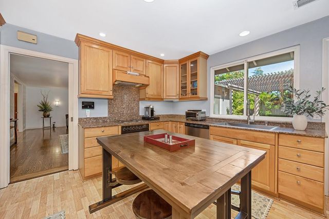 3645 Las Pasas Way, Sacramento, CA 95864