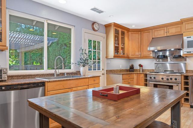 3645 Las Pasas Way, Sacramento, CA 95864