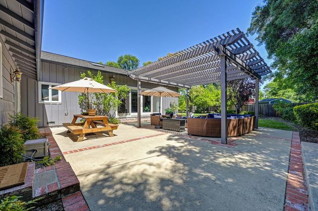 3645 Las Pasas Way, Sacramento, CA 95864