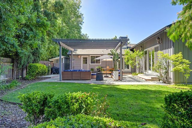 3645 Las Pasas Way, Sacramento, CA 95864