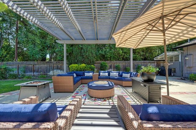 3645 Las Pasas Way, Sacramento, CA 95864