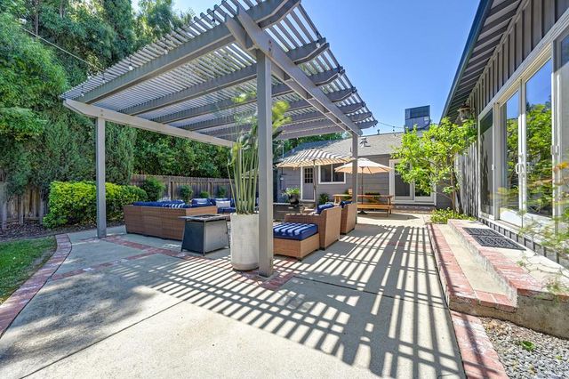 3645 Las Pasas Way, Sacramento, CA 95864