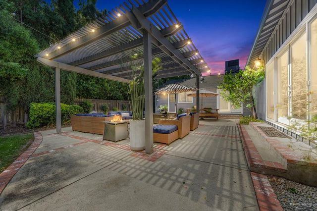 3645 Las Pasas Way, Sacramento, CA 95864