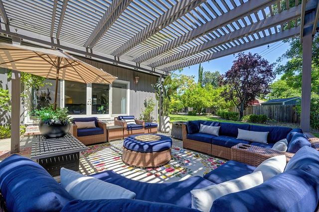 3645 Las Pasas Way, Sacramento, CA 95864