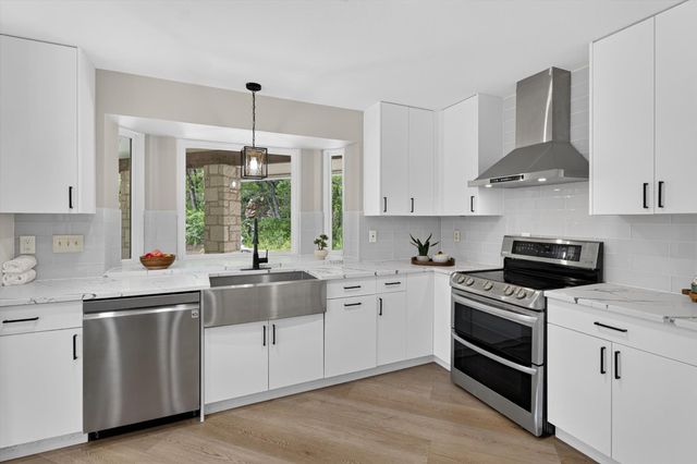12421 Painted Bunting DR, Austin, TX 78726