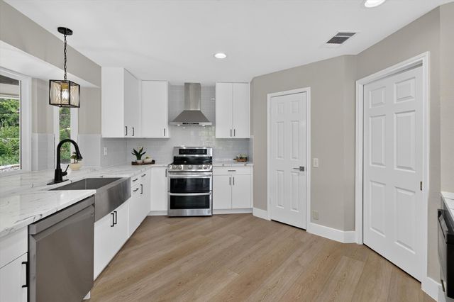12421 Painted Bunting DR, Austin, TX 78726