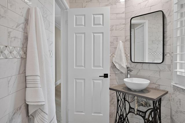 12421 Painted Bunting DR, Austin, TX 78726