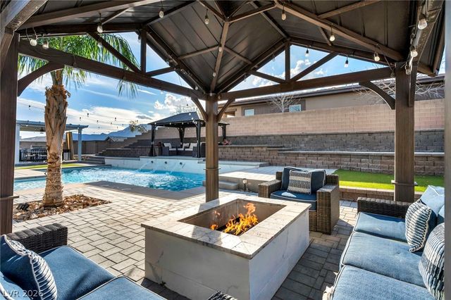 6215 North Eula Street, Las Vegas, NV 89149