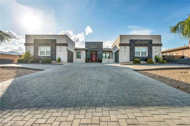 6215 North Eula Street, Las Vegas, NV 89149