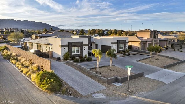 6215 North Eula Street, Las Vegas, NV 89149