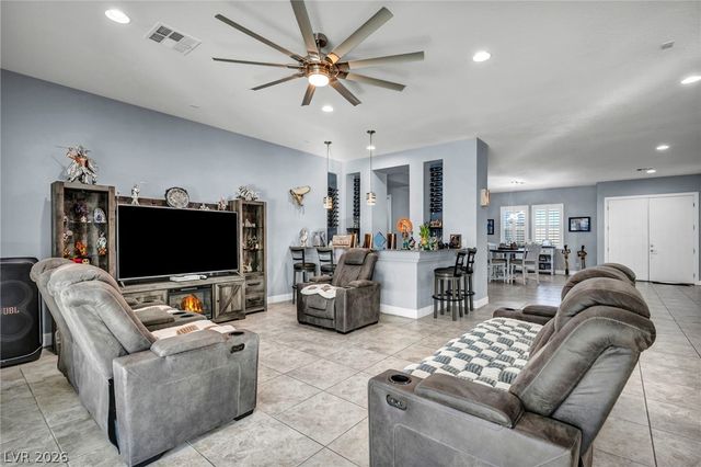 6215 North Eula Street, Las Vegas, NV 89149