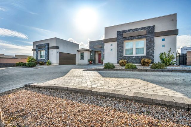 6215 North Eula Street, Las Vegas, NV 89149