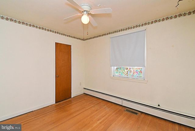 6915 OAKLEY ST, Philadelphia, PA 19111