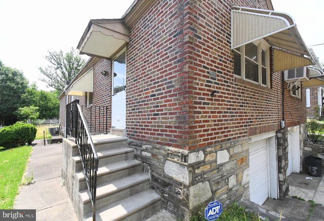 6915 OAKLEY ST, Philadelphia, PA 19111