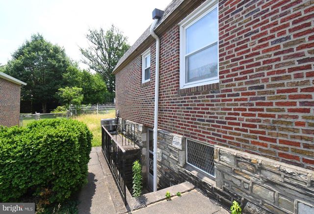 6915 OAKLEY ST, Philadelphia, PA 19111
