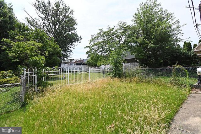 6915 OAKLEY ST, Philadelphia, PA 19111